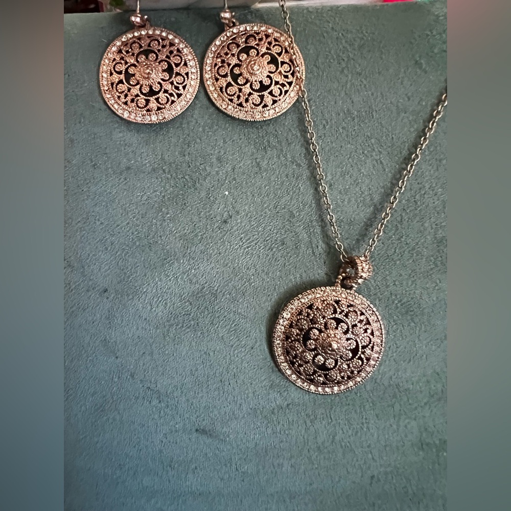 Filigree Round Pendant Necklace and Earrings Set - Rose Gold Tone